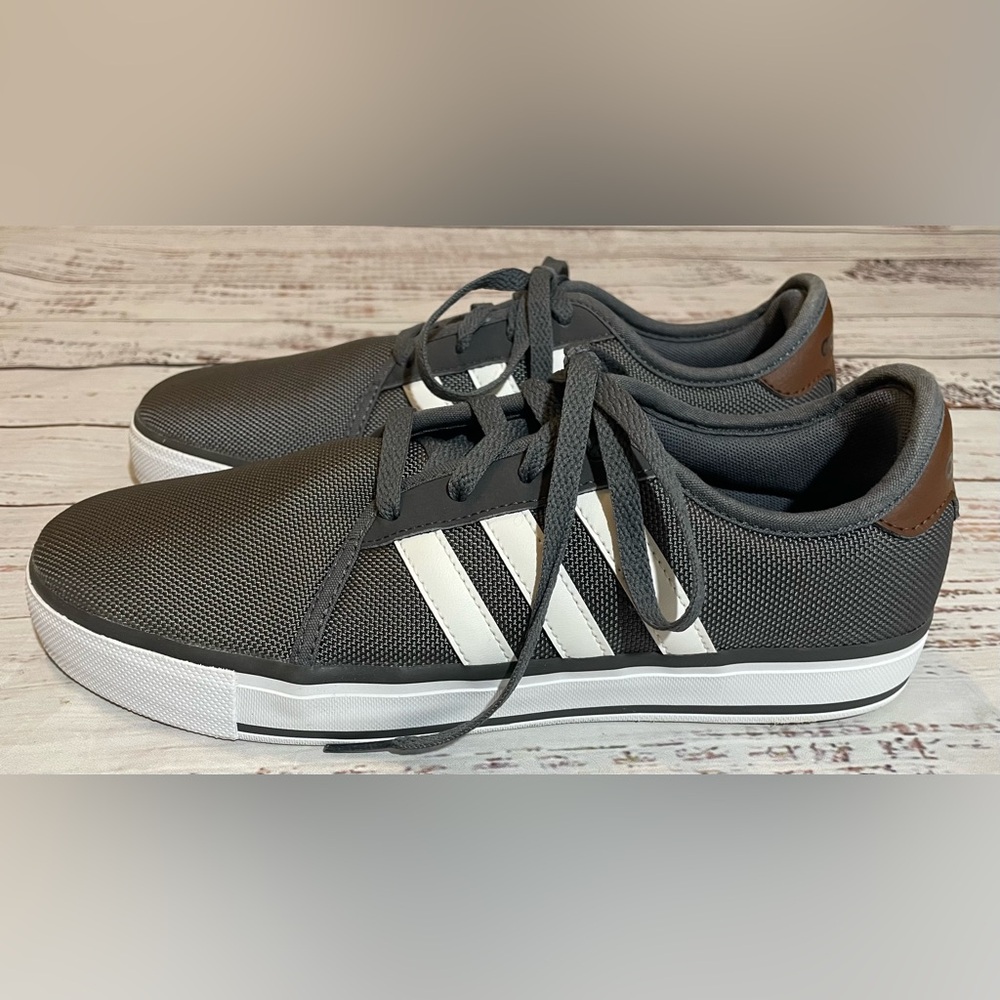 Adidas SL LVS Sneakers Granite Gray White Stripes Mens 8